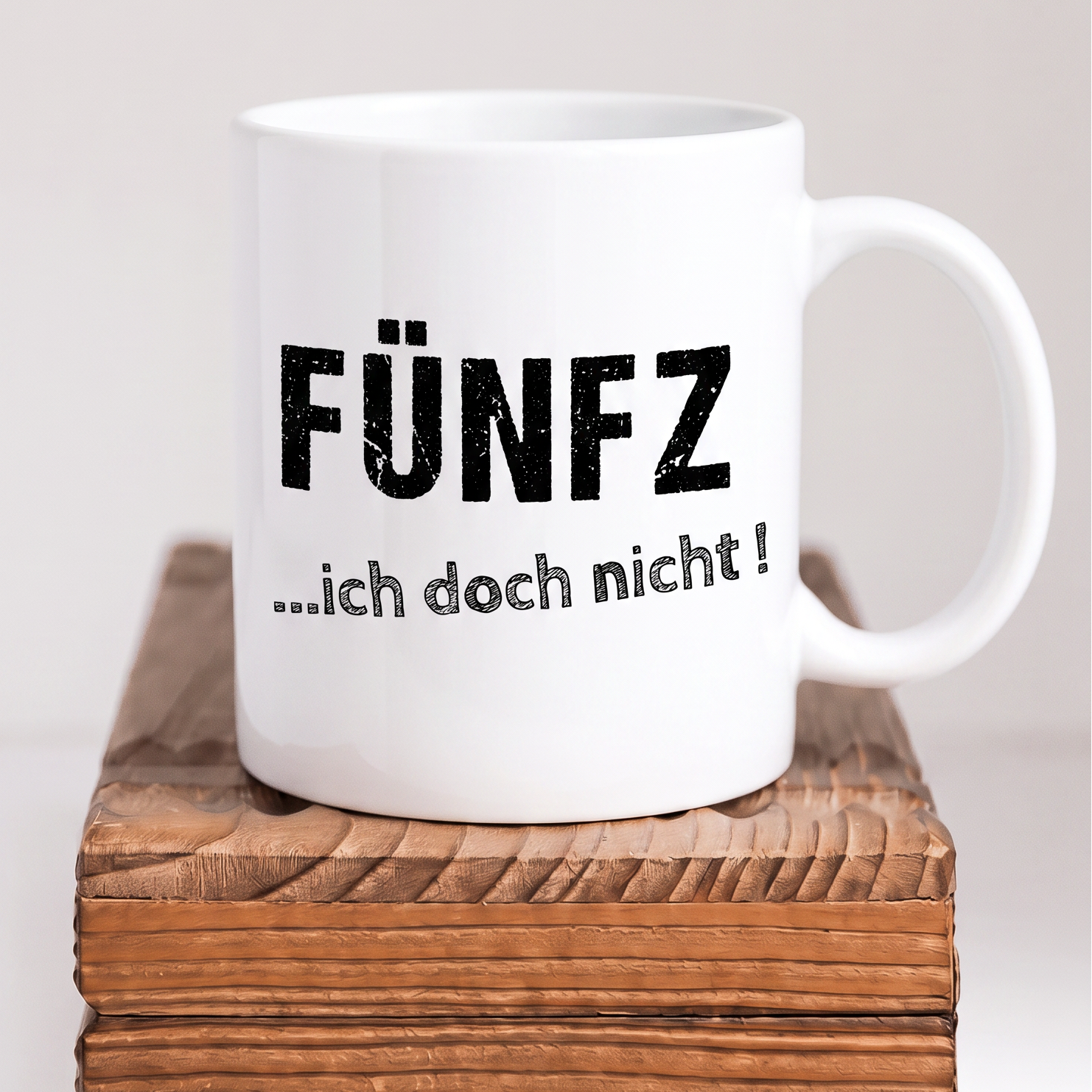 Keramik-Tasse „FÜNFZ... ich doch nicht.“ | Lustige Tasse zum 50. Geburtstag